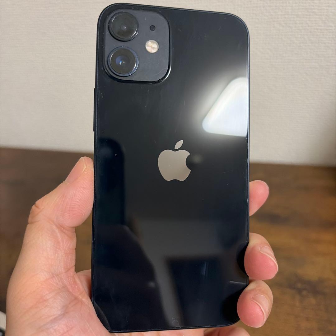 【美品】Apple iPhone 12 128GBブラック 本体