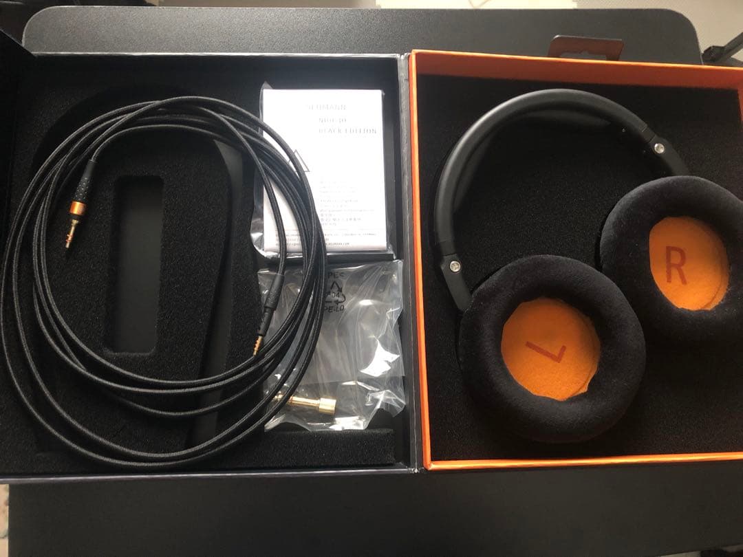 ヘッドホン NEUMANN NDH30