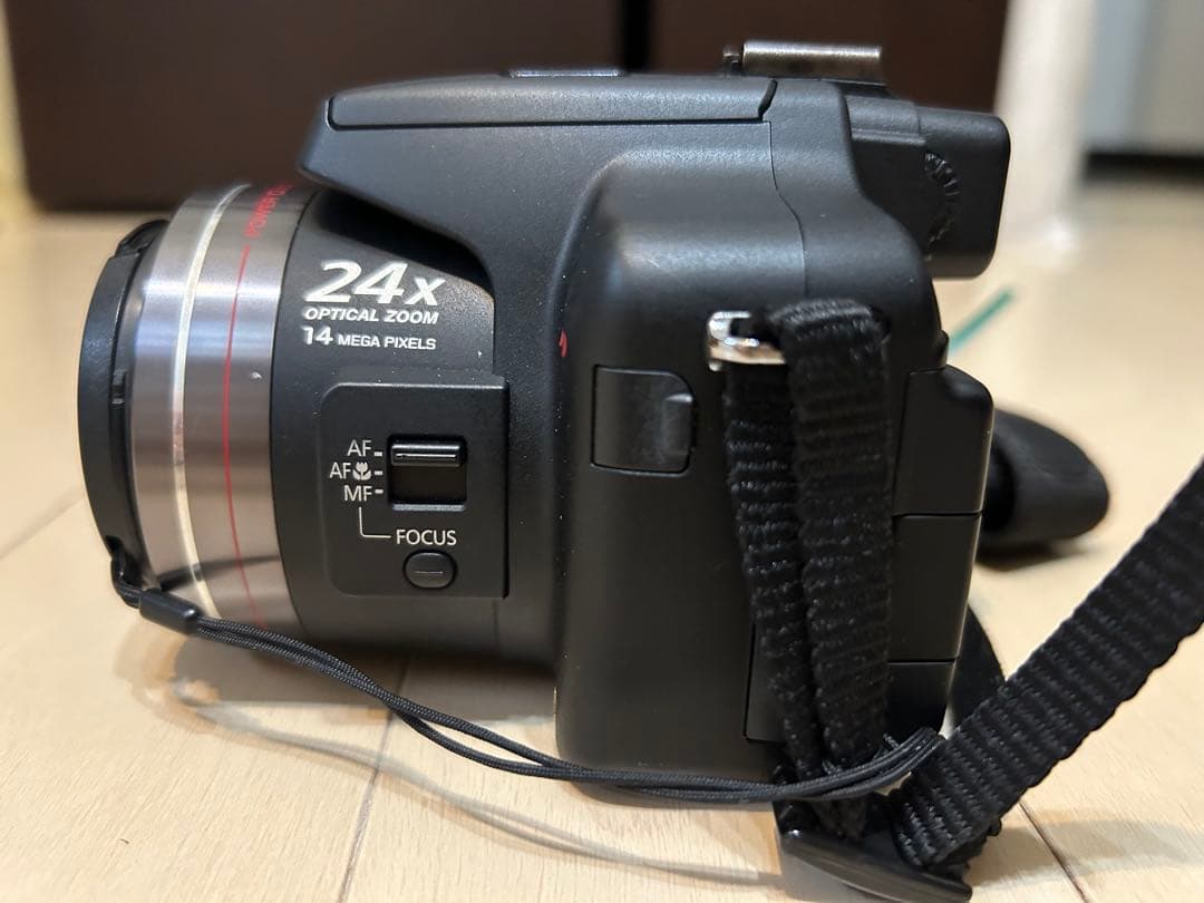 Panasonic LUMIX DMC-FZ100 中古 完動品 バッテリー付