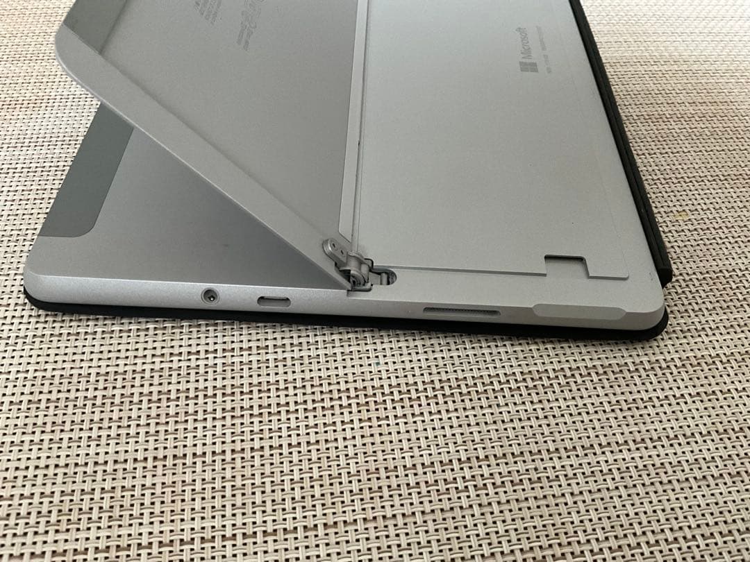 Microsoft Surface Go3 128GB メモリ8GB Win11