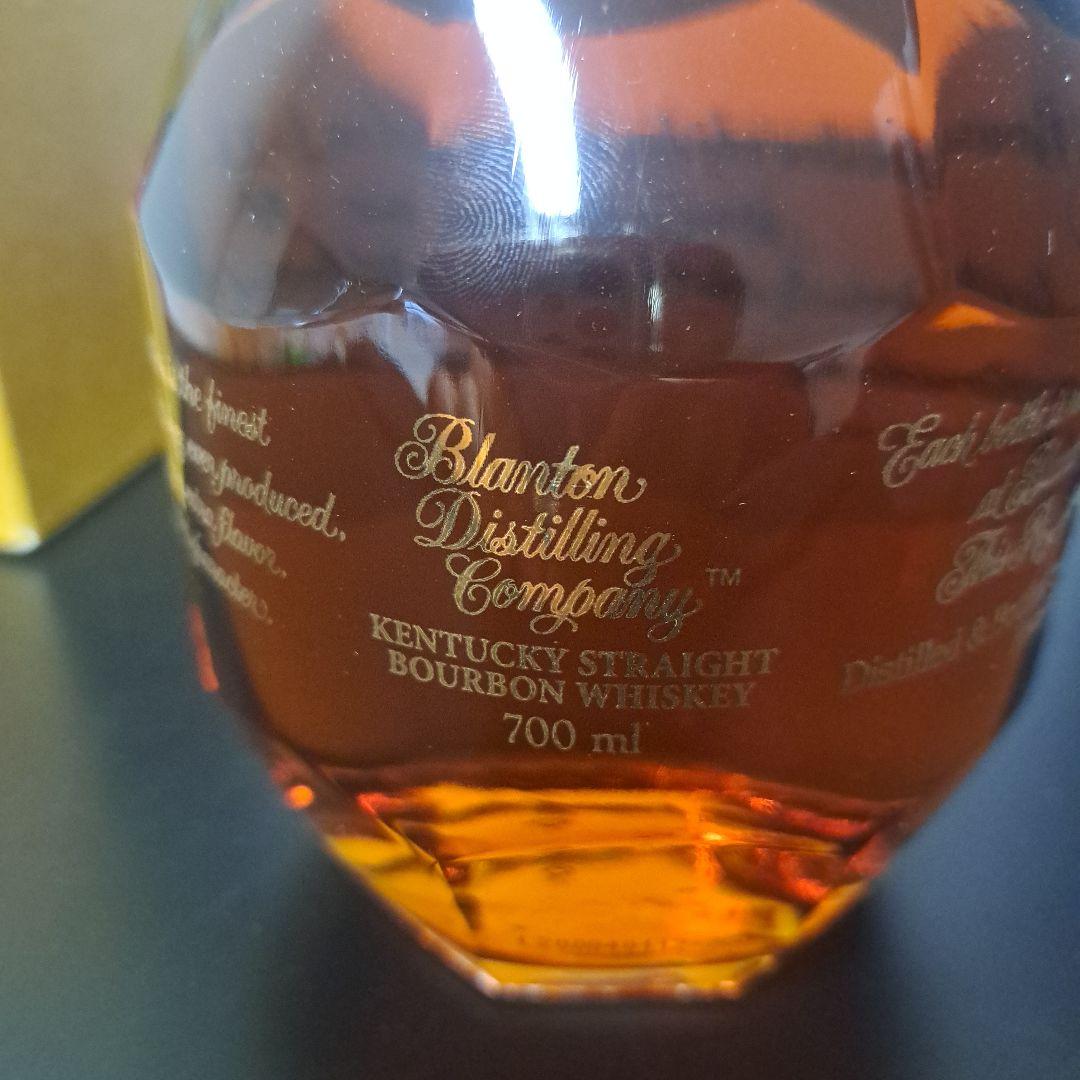 blanton gold ブラントン ゴールド 箱付き 700ml 51.5%