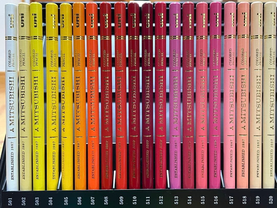UNI COLORED PENCIL 72色　三菱