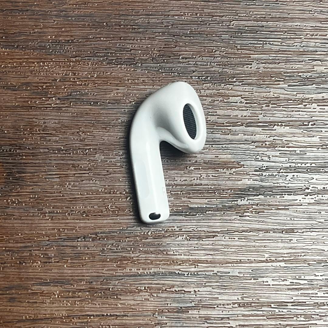 美品 AirPods 第4世代 右耳 A3050 Apple 右