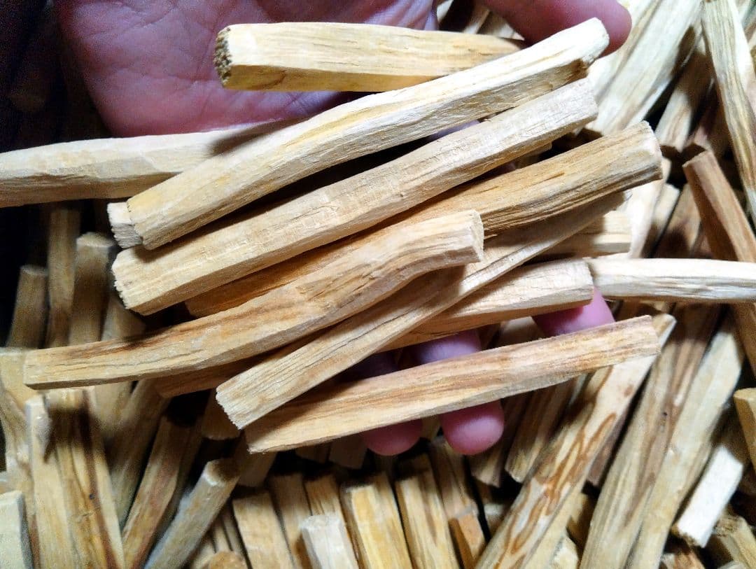 激安価格☆天然お香木インセンス✨️高級パロサント１００本✨️説明書付き浄化