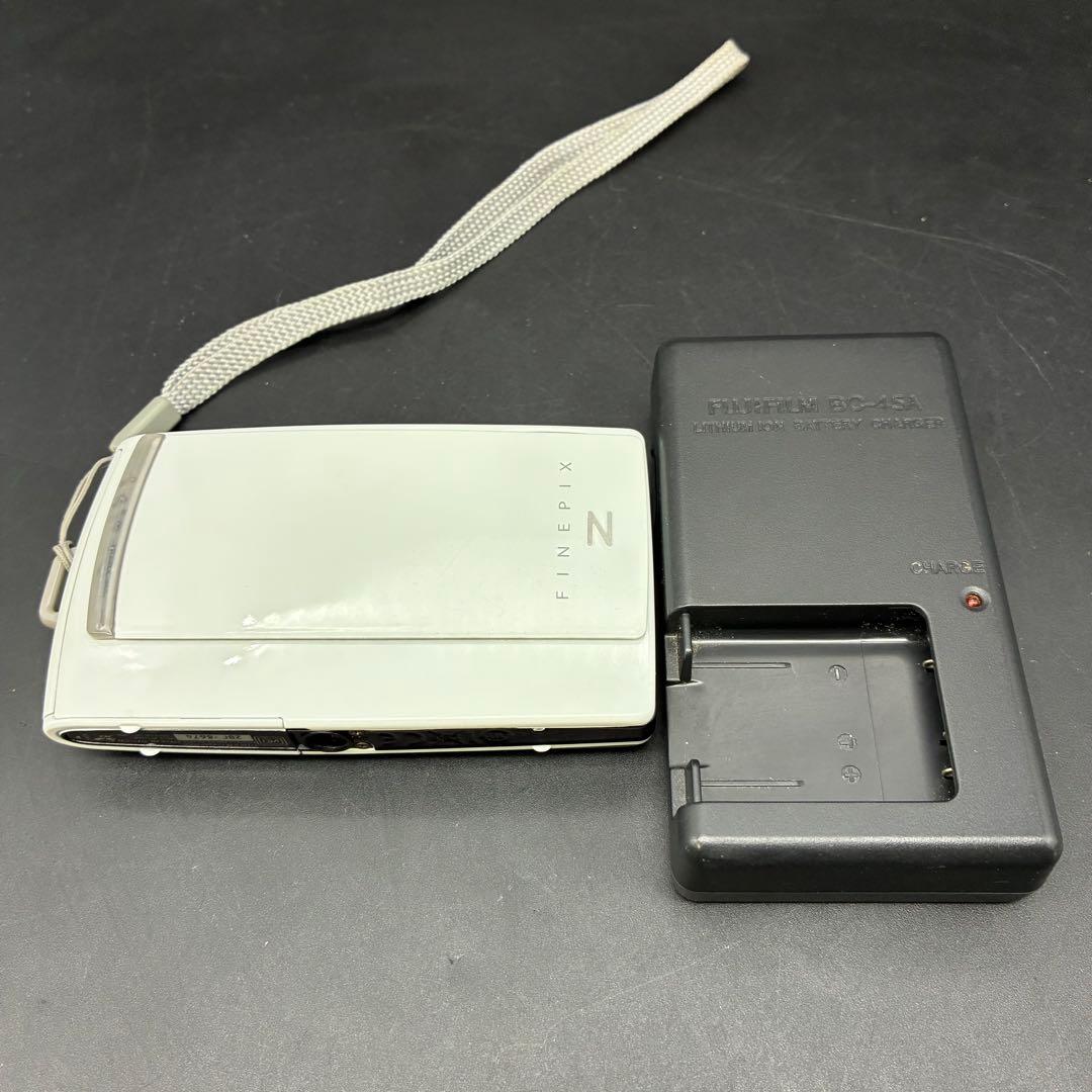 FUJIFILM finepix Z1000EXR ホワイトSDカード充電器付き