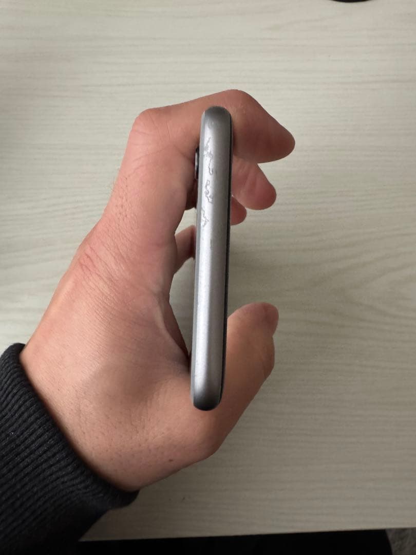 iPhone6s 64G シルバー