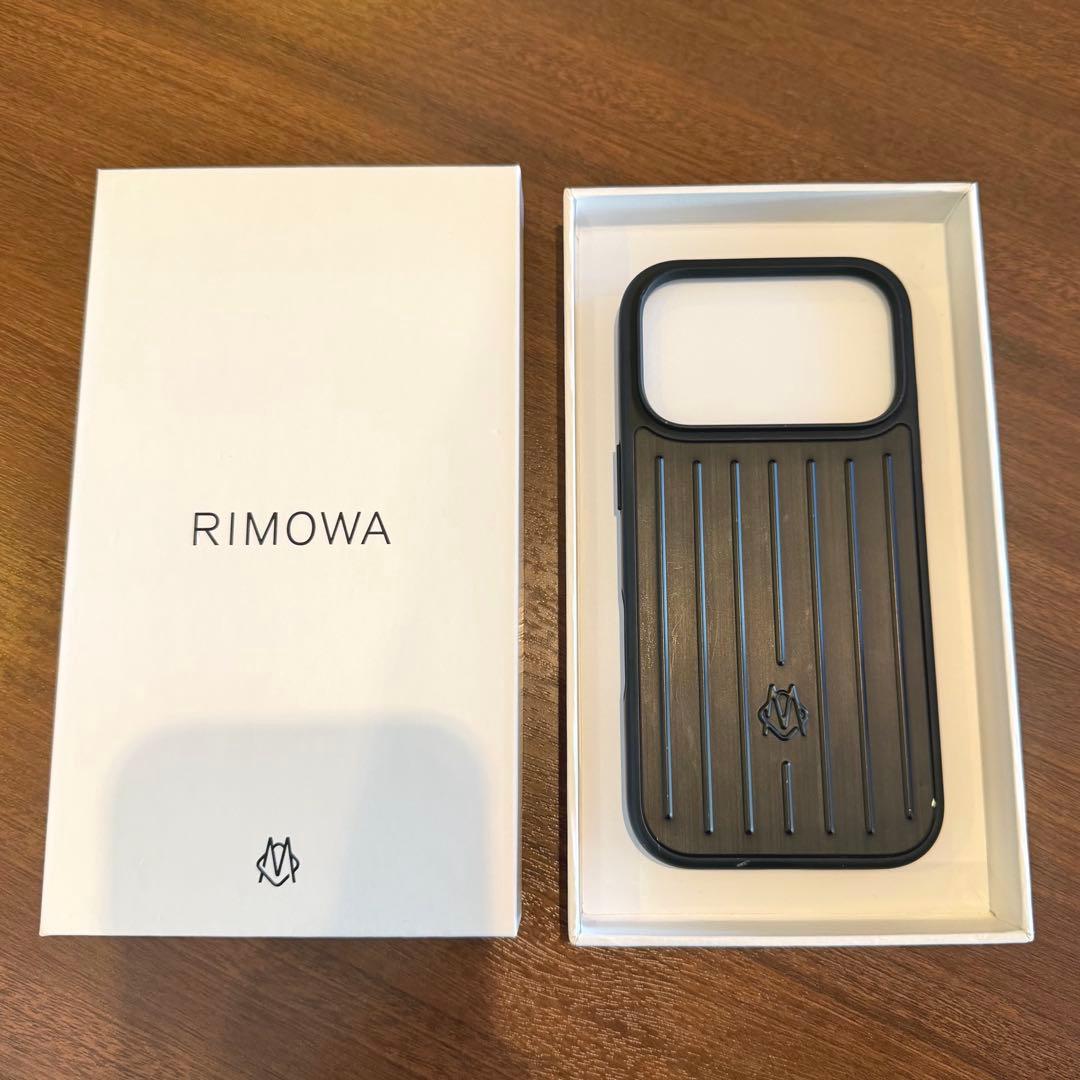 rimowa リモワ iphone17pro ケース