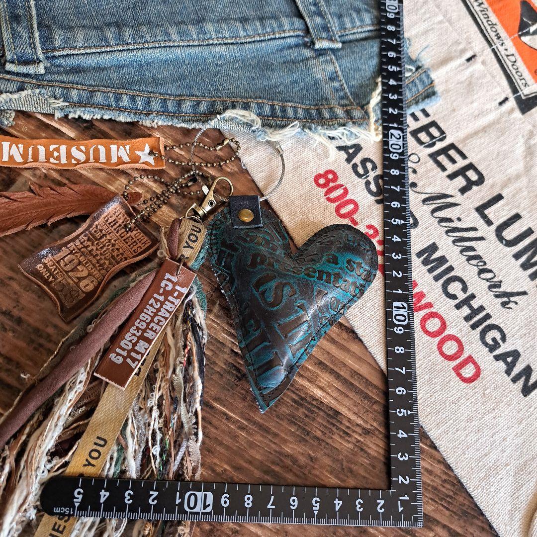 ★レザーがかっこいいぷっくりハートチャーム★