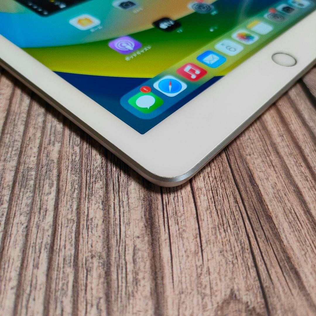 iPad 第5世代 32GB SIMフリー 美品 バッテリー95%