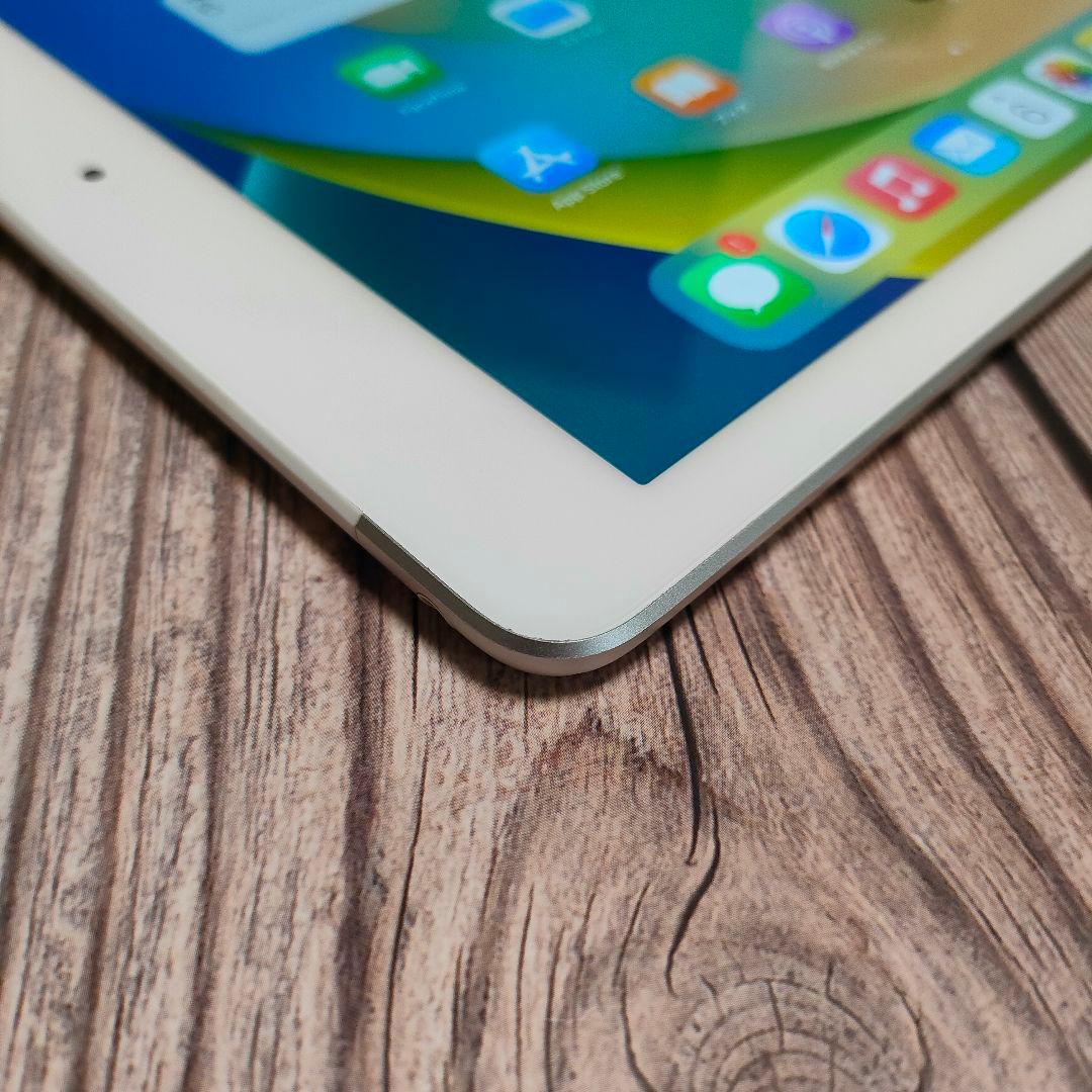 iPad 第5世代 32GB SIMフリー 美品 バッテリー95%