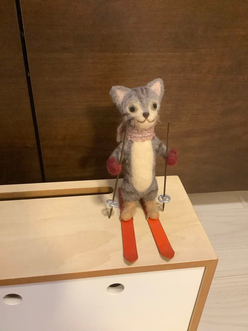 poppet 羊毛フェルト　スキーをする猫