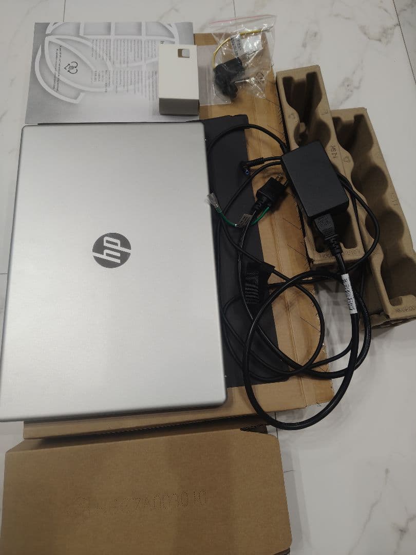 2026年2月　HP Laptop 15-fc1034AU (D05XTPA)