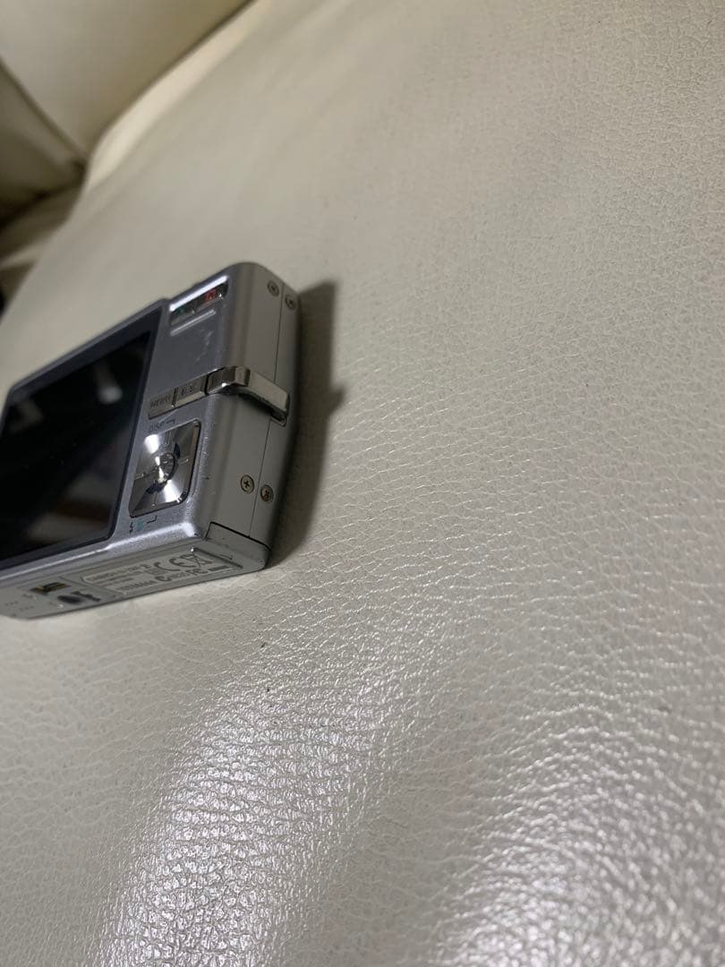 CASIO EXILIM EX-Z500 コンパクトデジタルカメラ　シルバー