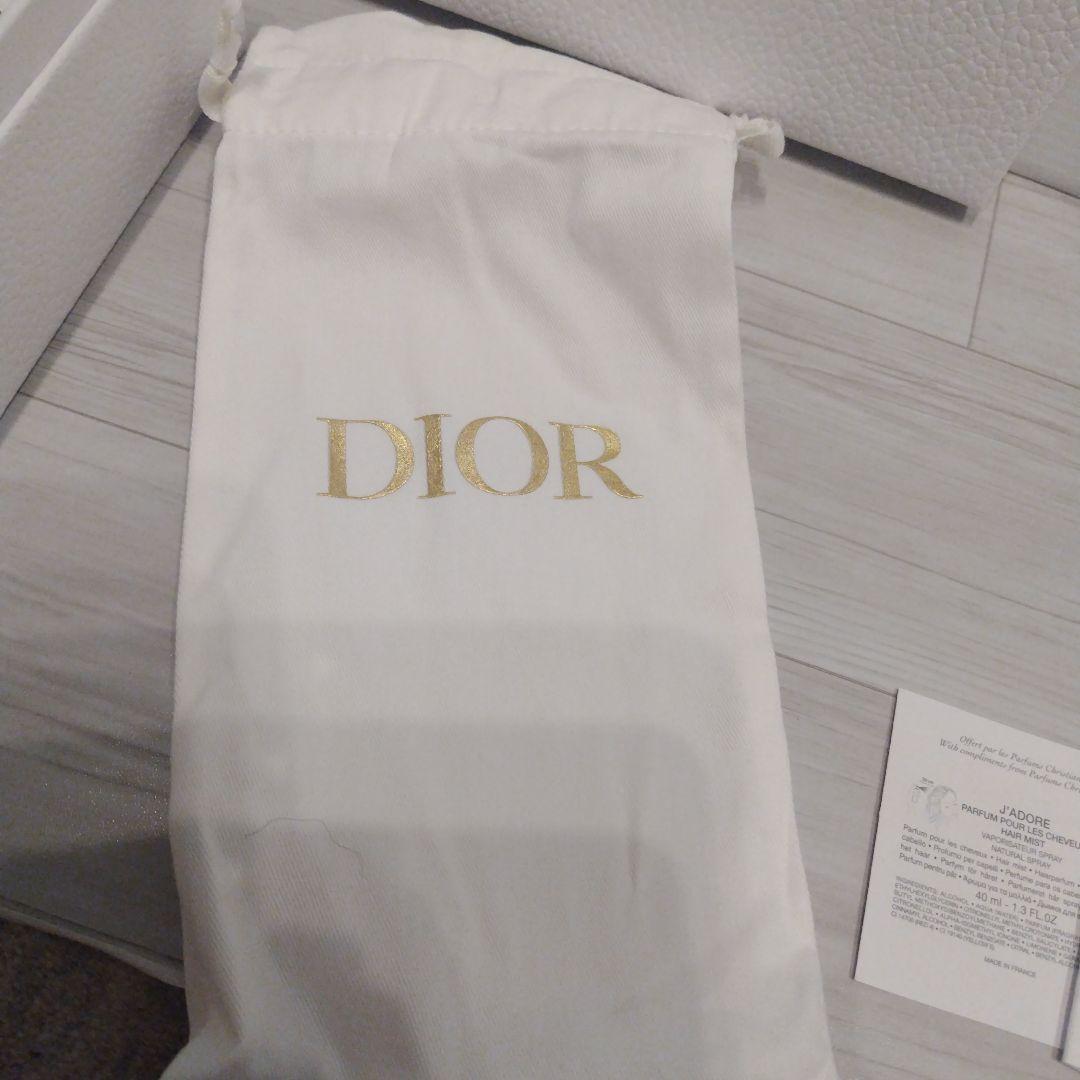 Diorジャドールヘアミスト現品40mlと黒いピンのヘアブラシがセット