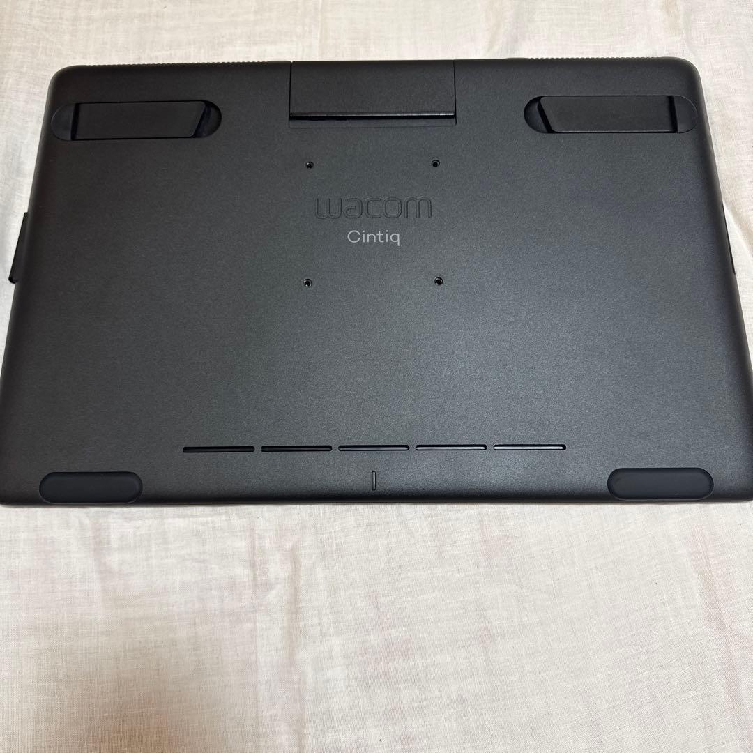 Wacom Cintiq 16 液晶ペンタブレット　付属品あり