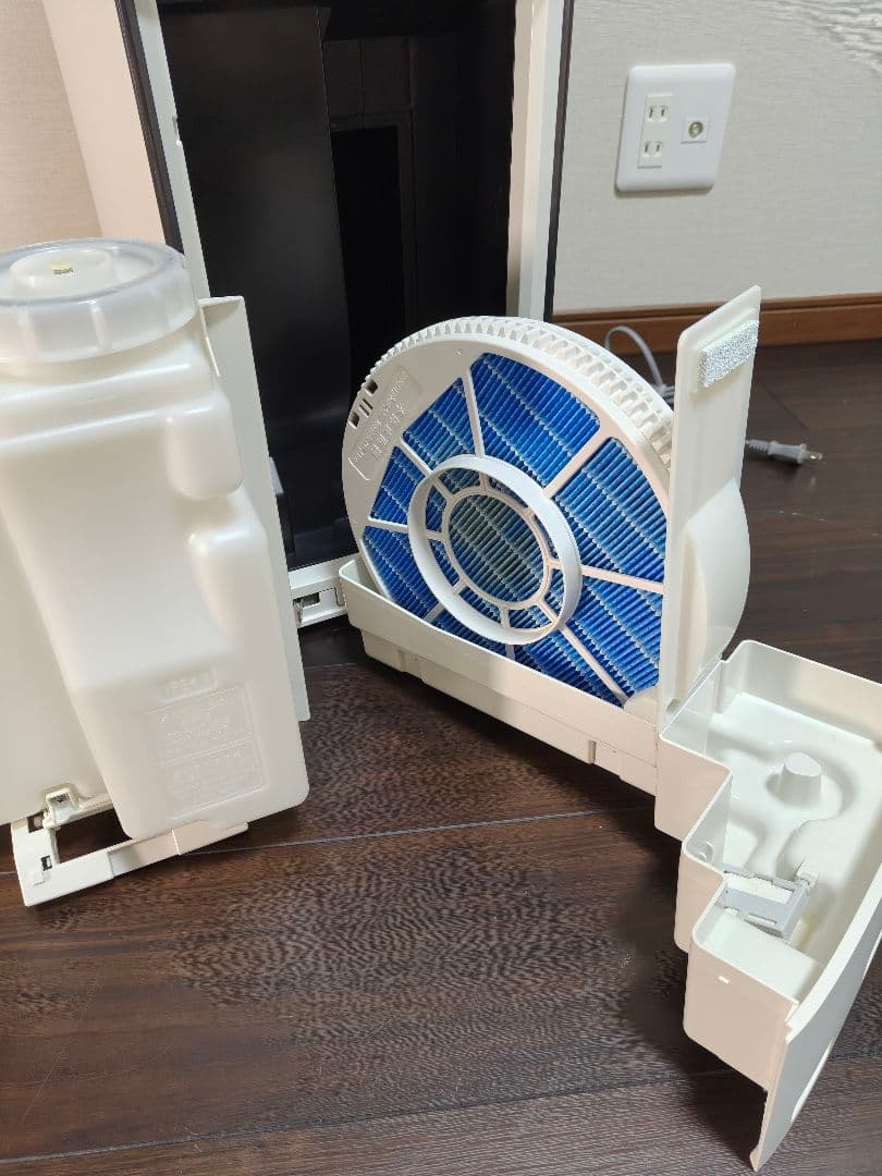 SHARP KI-RX70-W 加湿空気清浄機　2023年製　動作品