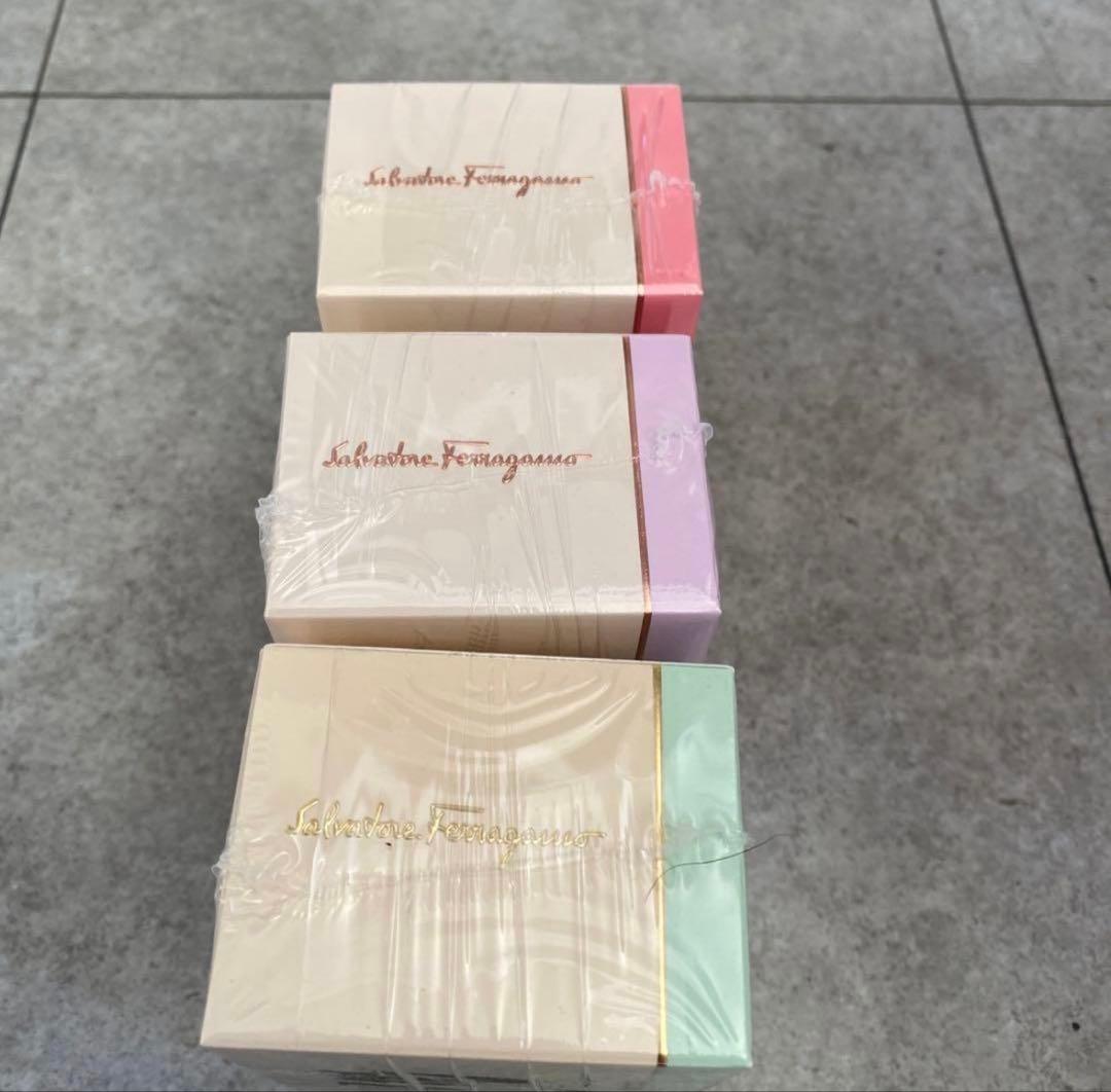 Salvatore Ferragamo 香水版3種セット