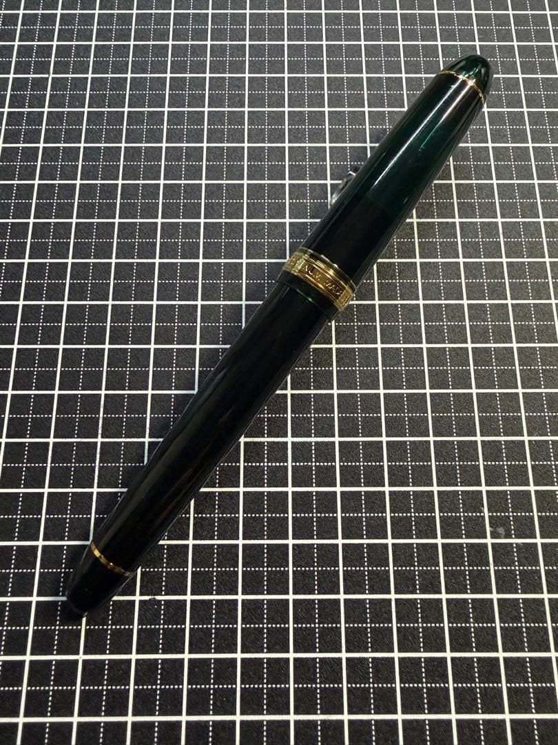 PLATINUM #3776 CENTURY Laurel-Green 万年筆