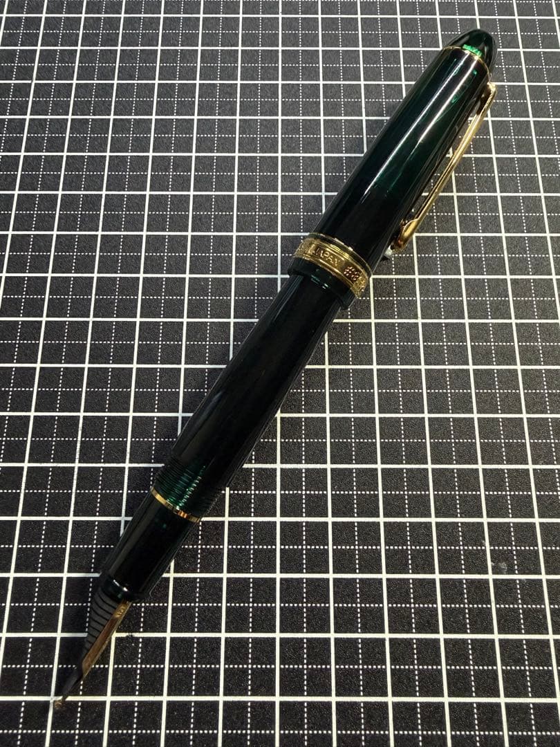 PLATINUM #3776 CENTURY Laurel-Green 万年筆