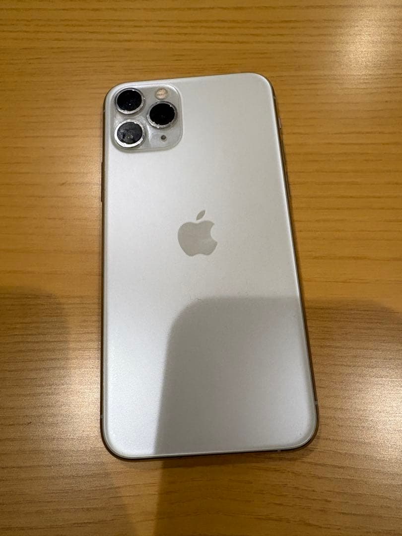 Apple iPhone 11 Pro シルバー クリアケース付き