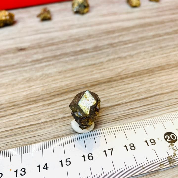 レインボーガーネット 国産 巨晶 クラスター 美麗 希少