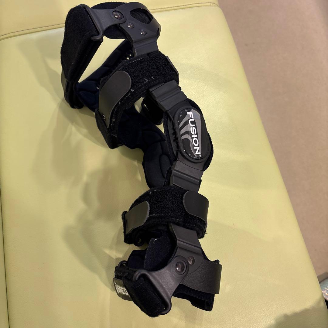 BREG FUSION 左膝用 装具 前十字靭帯