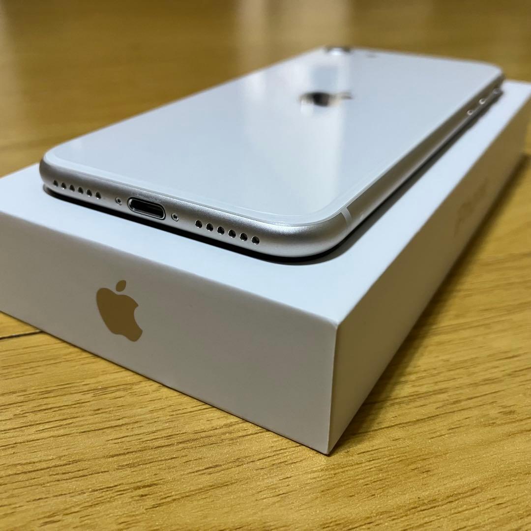 美品！ iPhone SE3 128GB スターライト